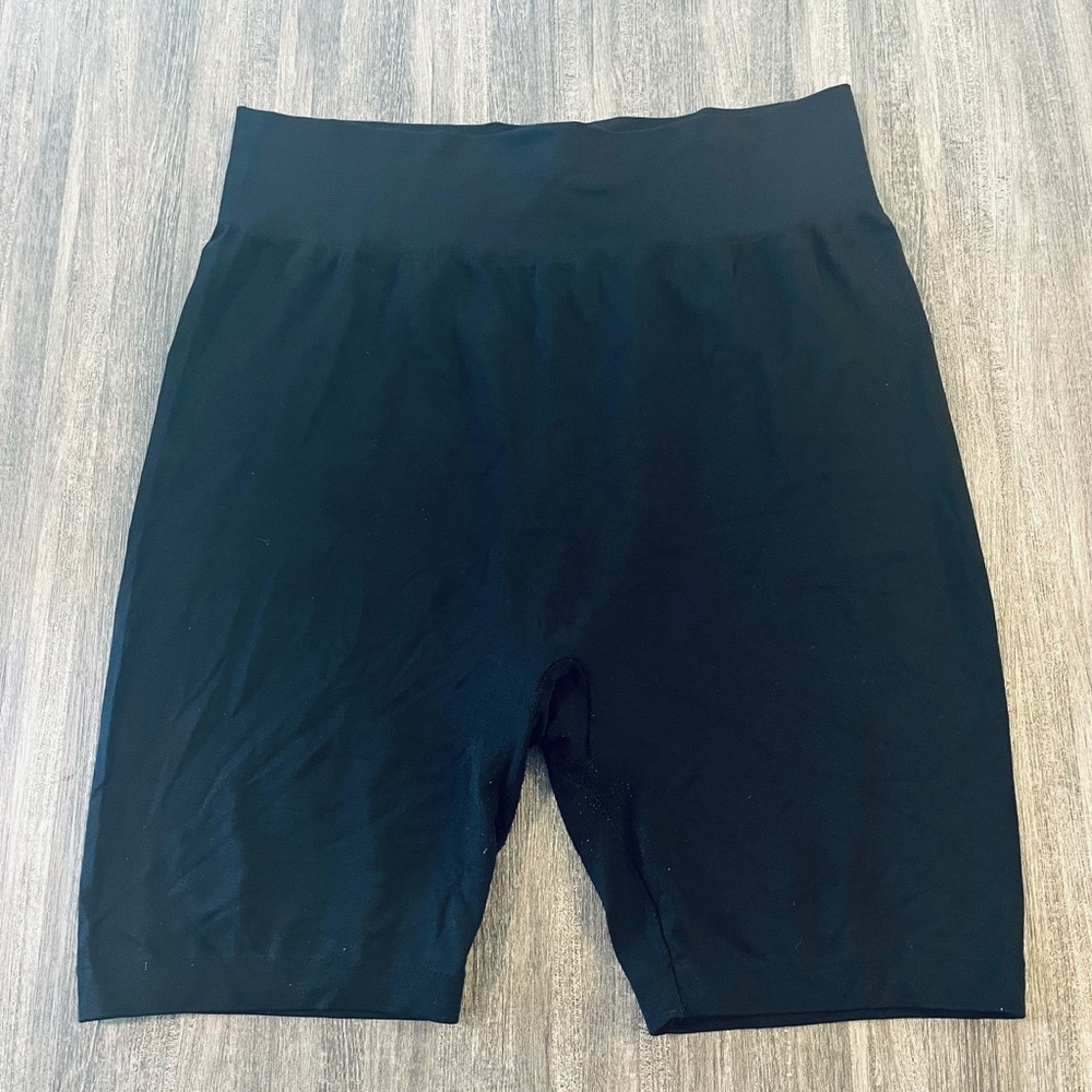 biker shorts 🤍